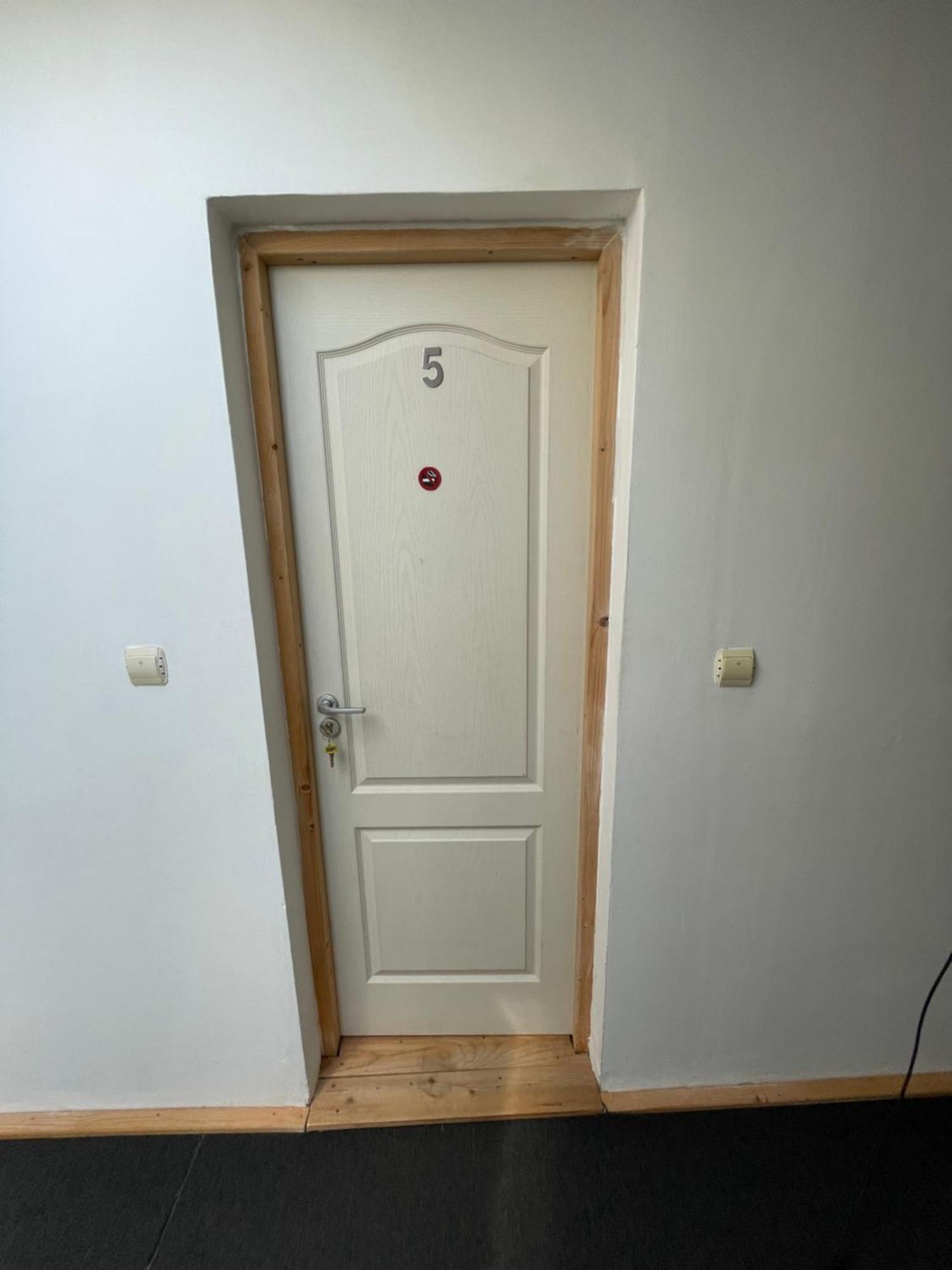 Casa Trandafirilor Hotel Tulcea Bagian luar foto