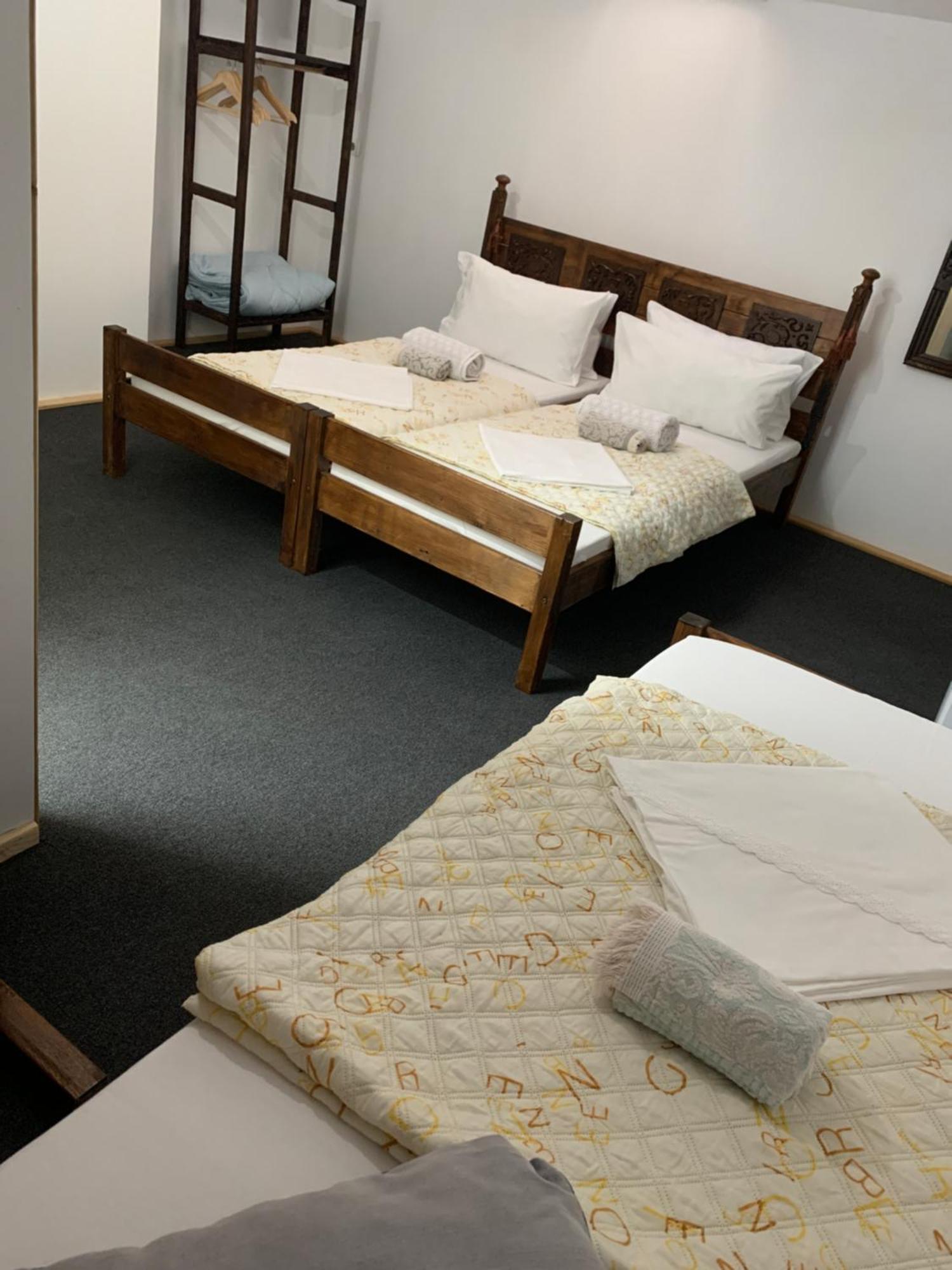 Casa Trandafirilor Hotel Tulcea Bagian luar foto